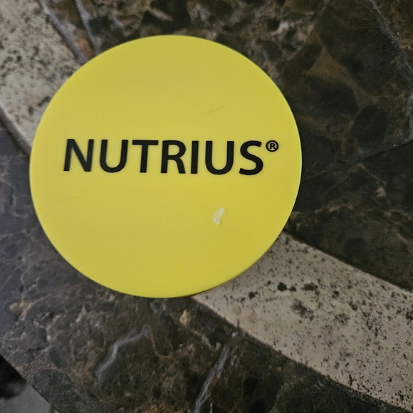 Nutrius Brazilian Body Butter Cream  Smooth, Fast Absorbing 6oz - Picture 2 of 3